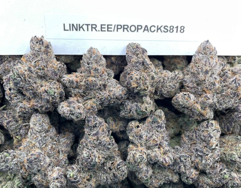 Atomic Cherry Bubblegum ☣️ #H398A 🍒